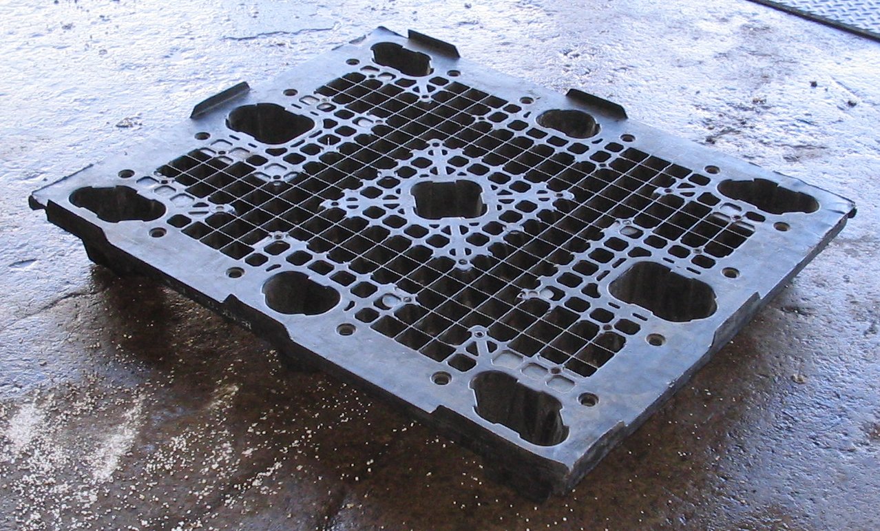 Pallet plástico negro